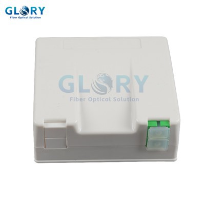 Stenska vtičnica za optična vlakna